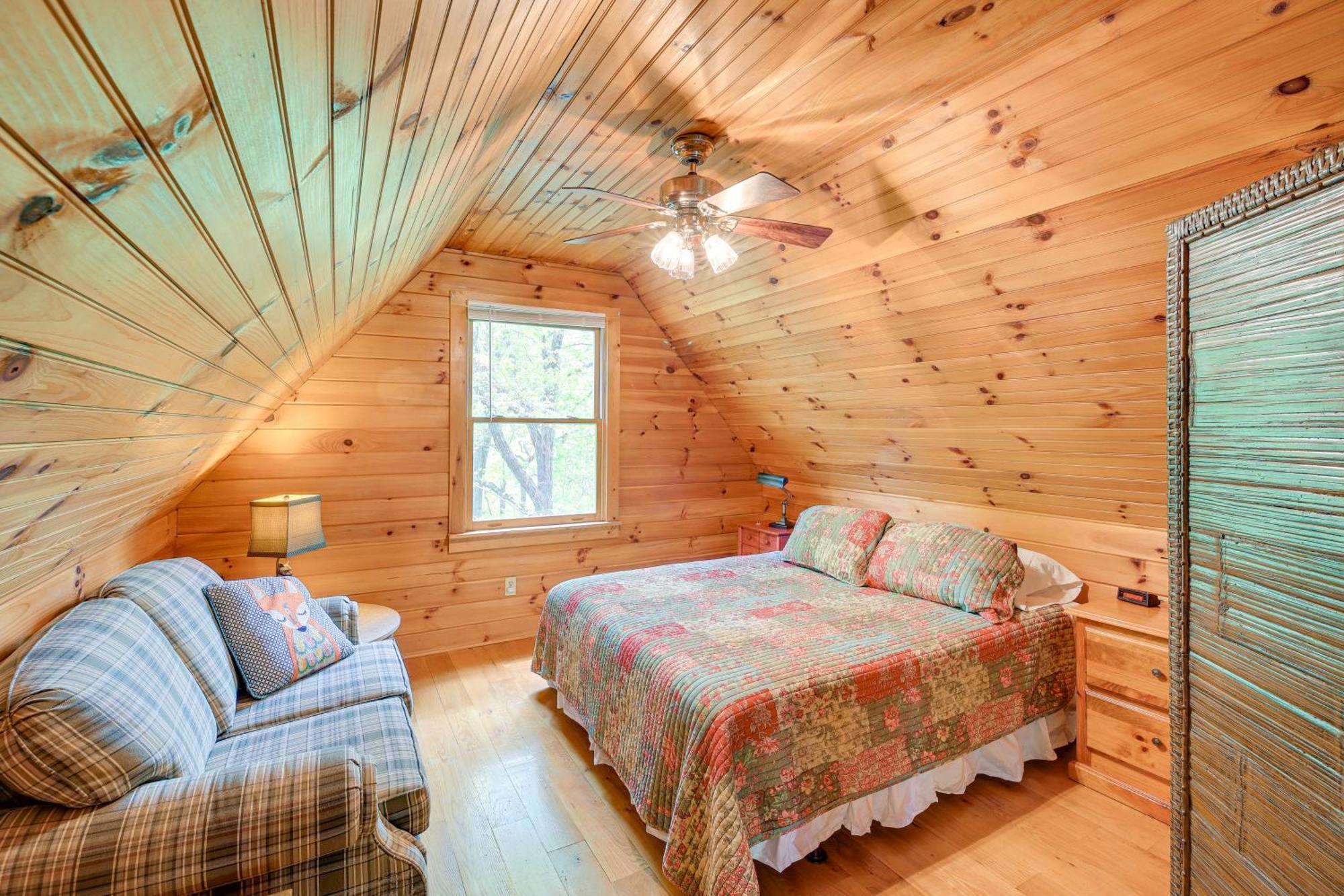 Quaint Blue Ridge Cabin Rental With On-Site Stream! Sparta Bagian luar foto