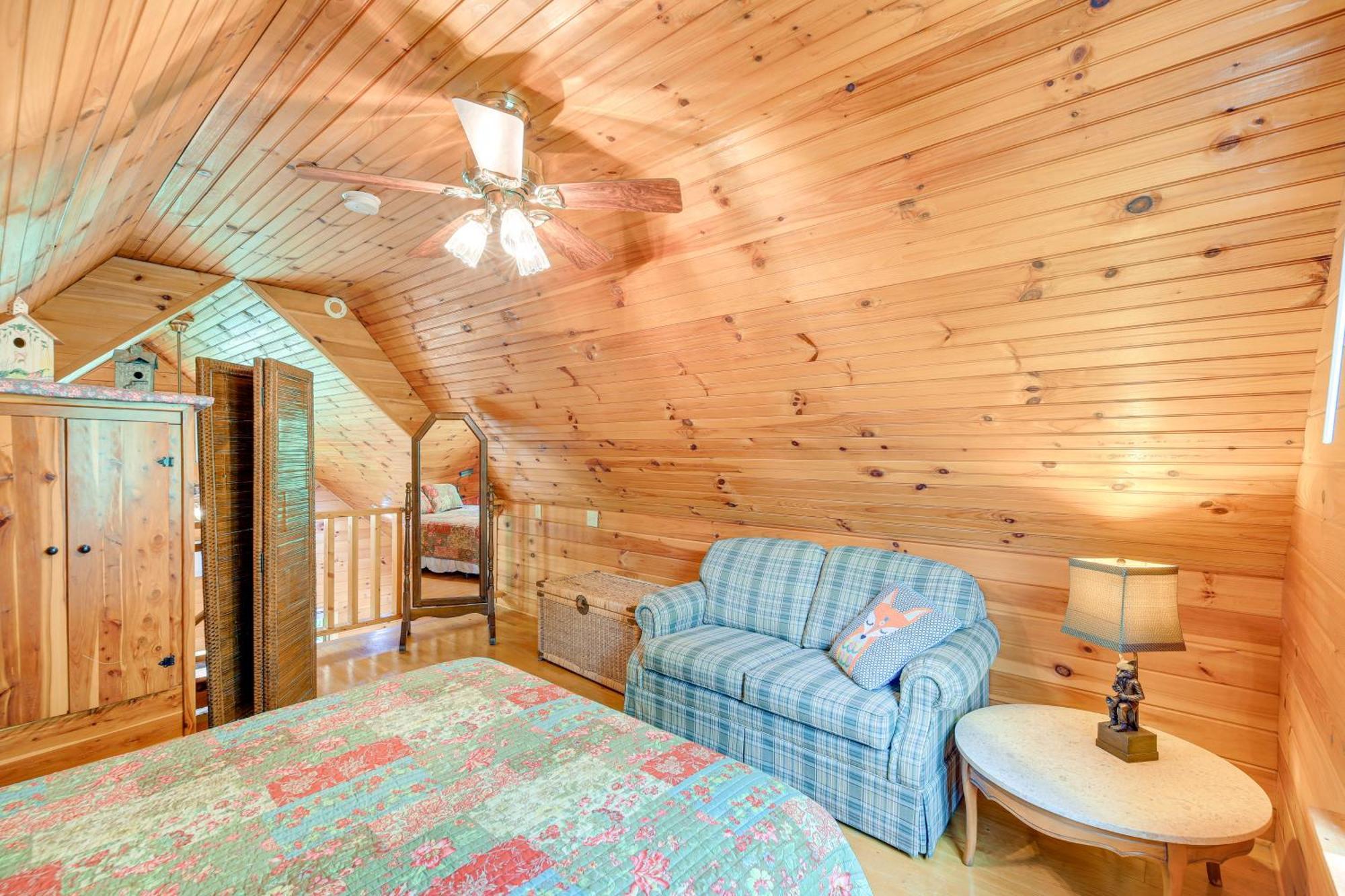 Quaint Blue Ridge Cabin Rental With On-Site Stream! Sparta Bagian luar foto