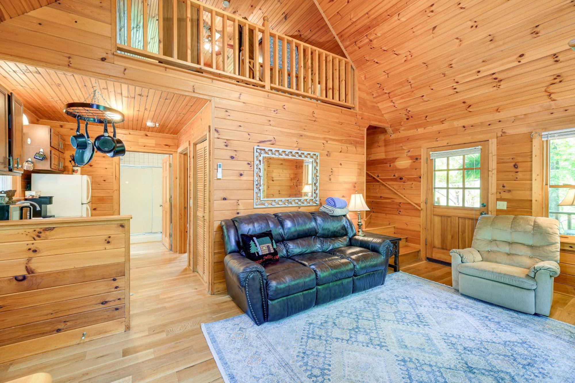 Quaint Blue Ridge Cabin Rental With On-Site Stream! Sparta Bagian luar foto